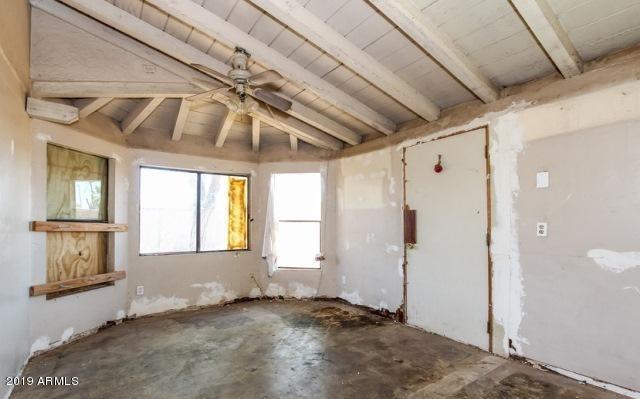 2737 East Beardsley Road Phoenix, AZ 85050 - Photo 7 of 17 20180531144101100706000000-o