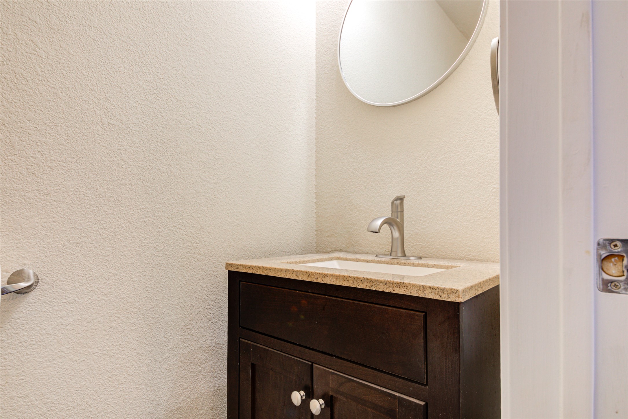 8904 West Hove Loop Austin, TX 78749 - Photo 13 of 40