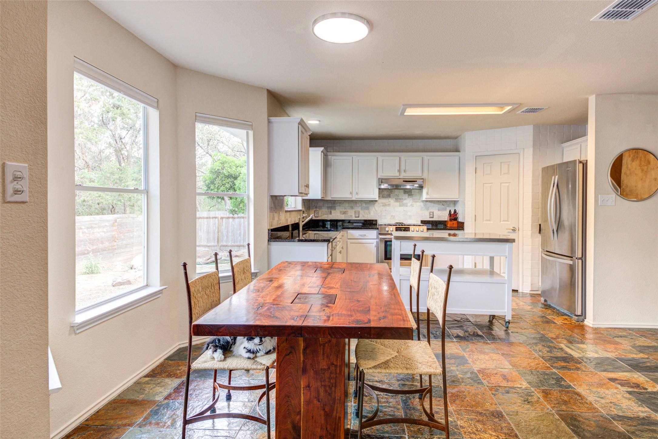 8904 West Hove Loop Austin, TX 78749 - Photo 8 of 40