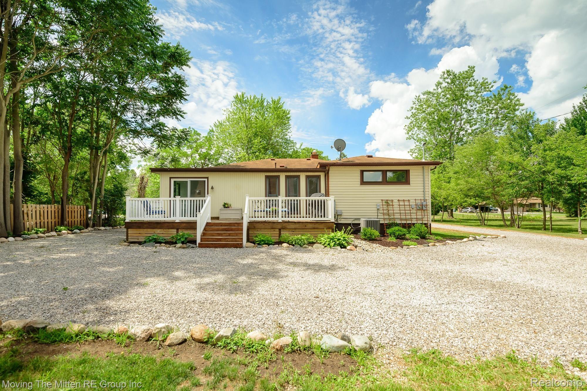 21983 Bell Road New Boston, MI 48164 - Photo 40 of 58 MTM_21983_bell-38.jpg