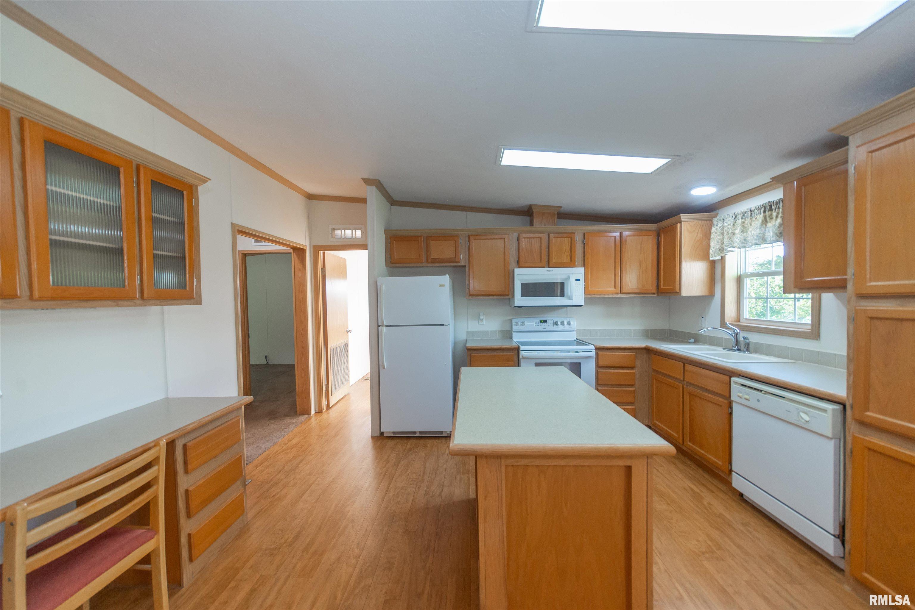 23559 Carlyle Road Thompsonville, IL 62890 - Photo 8 of 38