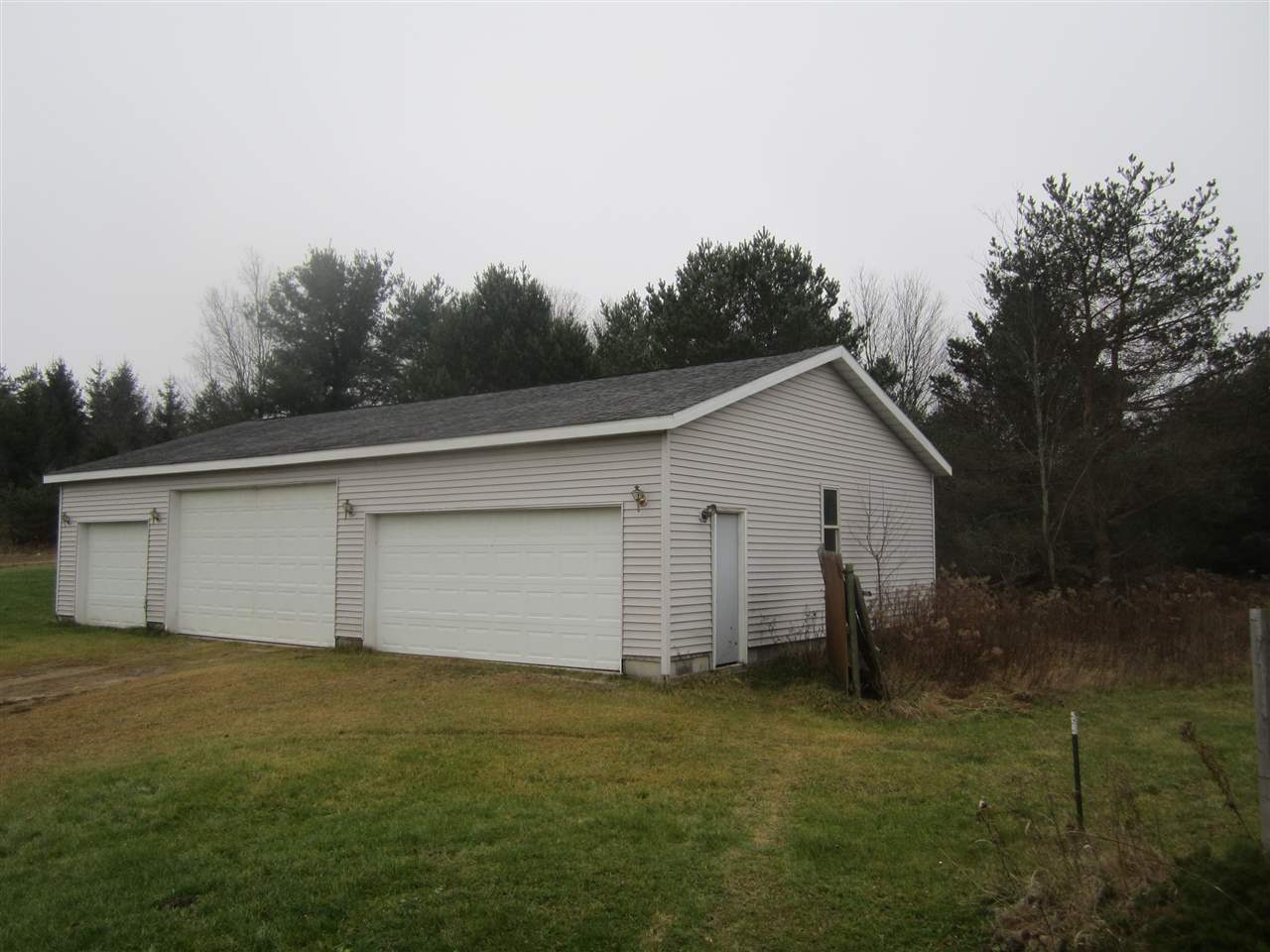 18523 18 Mile Road Leroy, MI 49655 - Photo 9 of 25 1810611-8.JPG