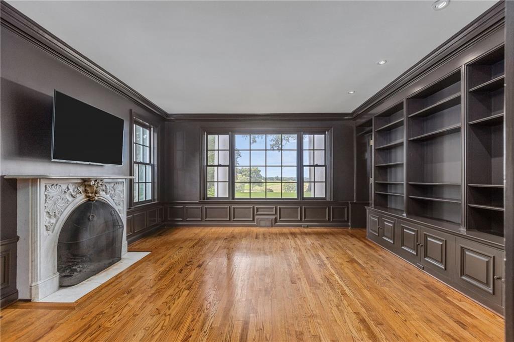 169 Country Club Road Sewickley, PA 15143 - Photo 10 of 39 This den is a lovely spot for a home office or library.