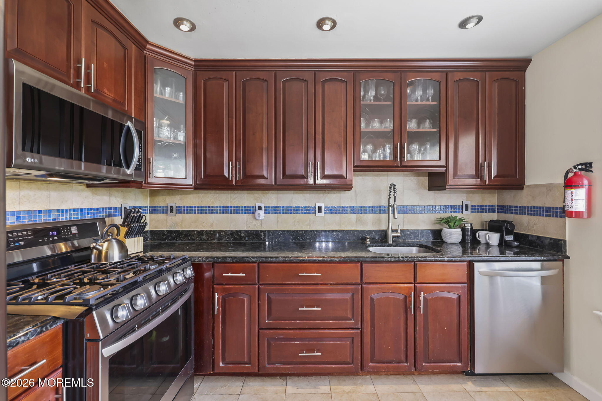 2202 Timber Ridge Court, Unit 2202 Parlin, NJ 08859 - Photo 10 of 41 12-web-or-mls-LPM_6621 (2)