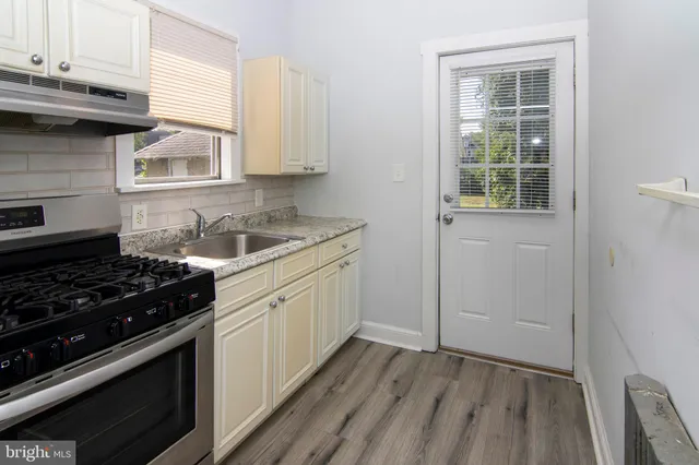 $319,900 | 428 Summit Avenue, Westville, NJ 08093