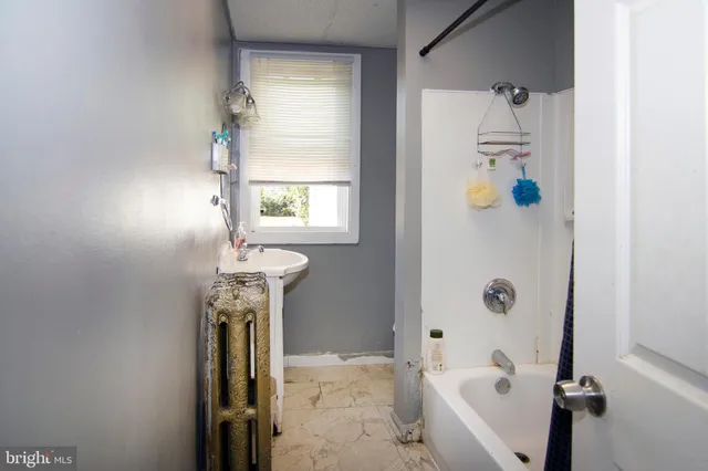 $319,900 | 428 Summit Avenue, Westville, NJ 08093