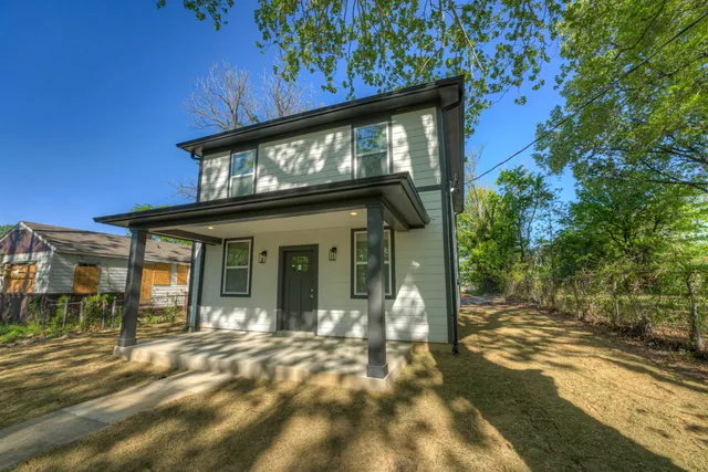 a view of a house with a outdoor space