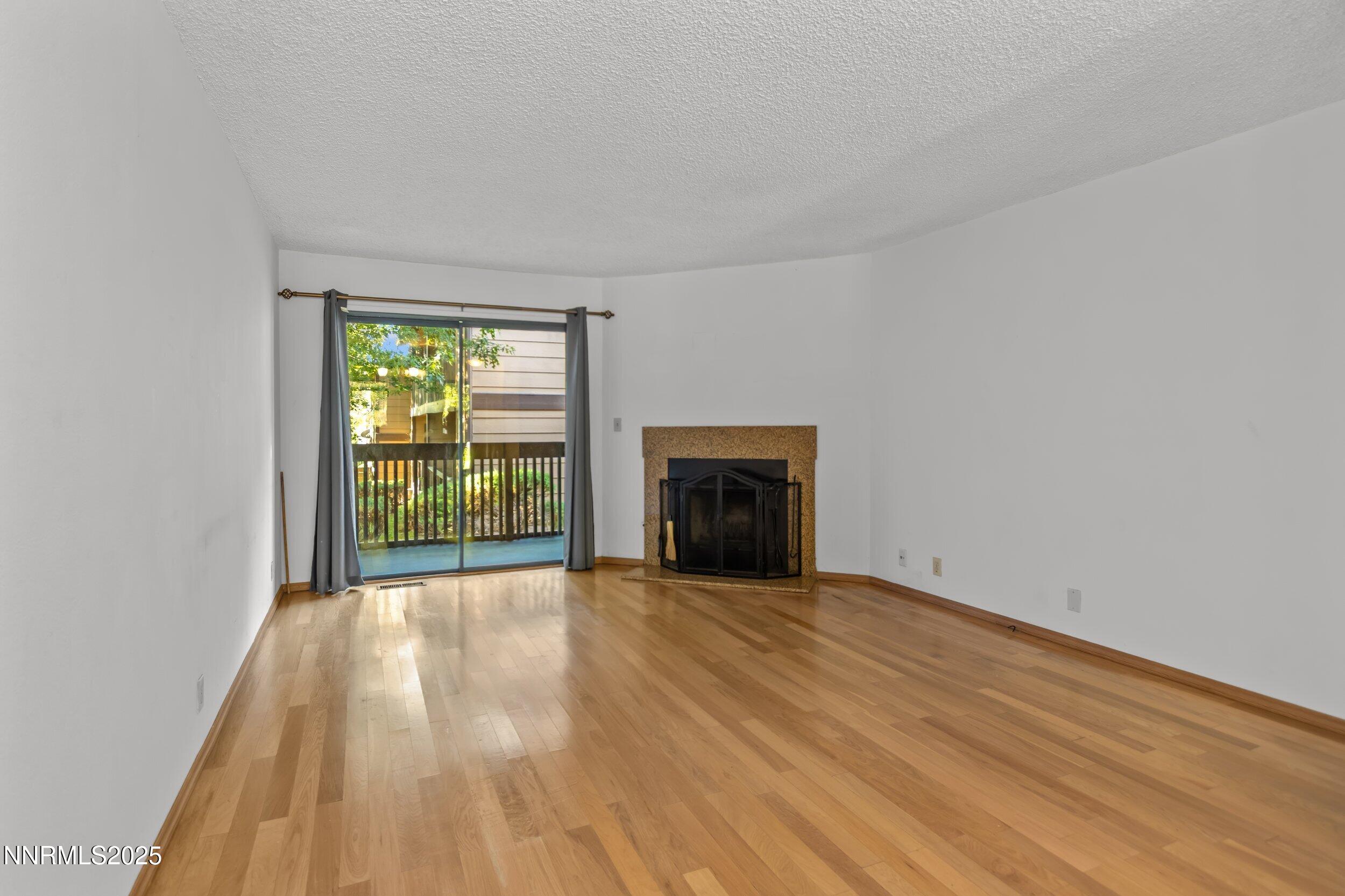 1420 Selmi Drive Reno, NV 89512 - Photo 9 of 16 IMG_7025