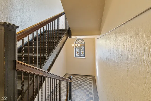 $194,900 | 5347 North College Avenue, Unit 202, Indianapolis, IN 46220