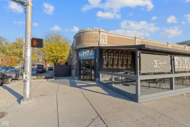 $194,900 | 5347 North College Avenue, Unit 202, Indianapolis, IN 46220