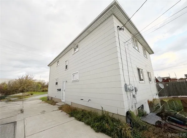 $359,900 | 35 Crandon Boulevard, Cheektowaga, NY 14225