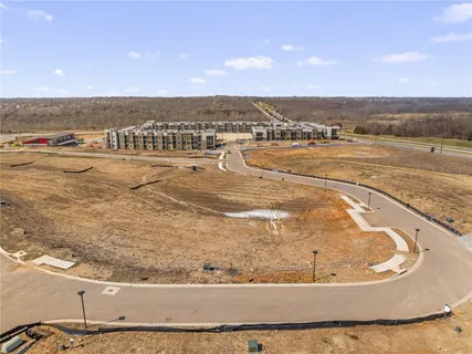 $742,010 | 9605 Red Oak Drive, Lenexa, KS 66219