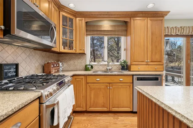 $699,900 | 46 Forest View Drive, North Providence, RI 02904