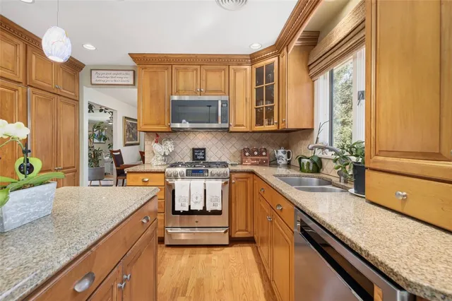 $699,900 | 46 Forest View Drive, North Providence, RI 02904