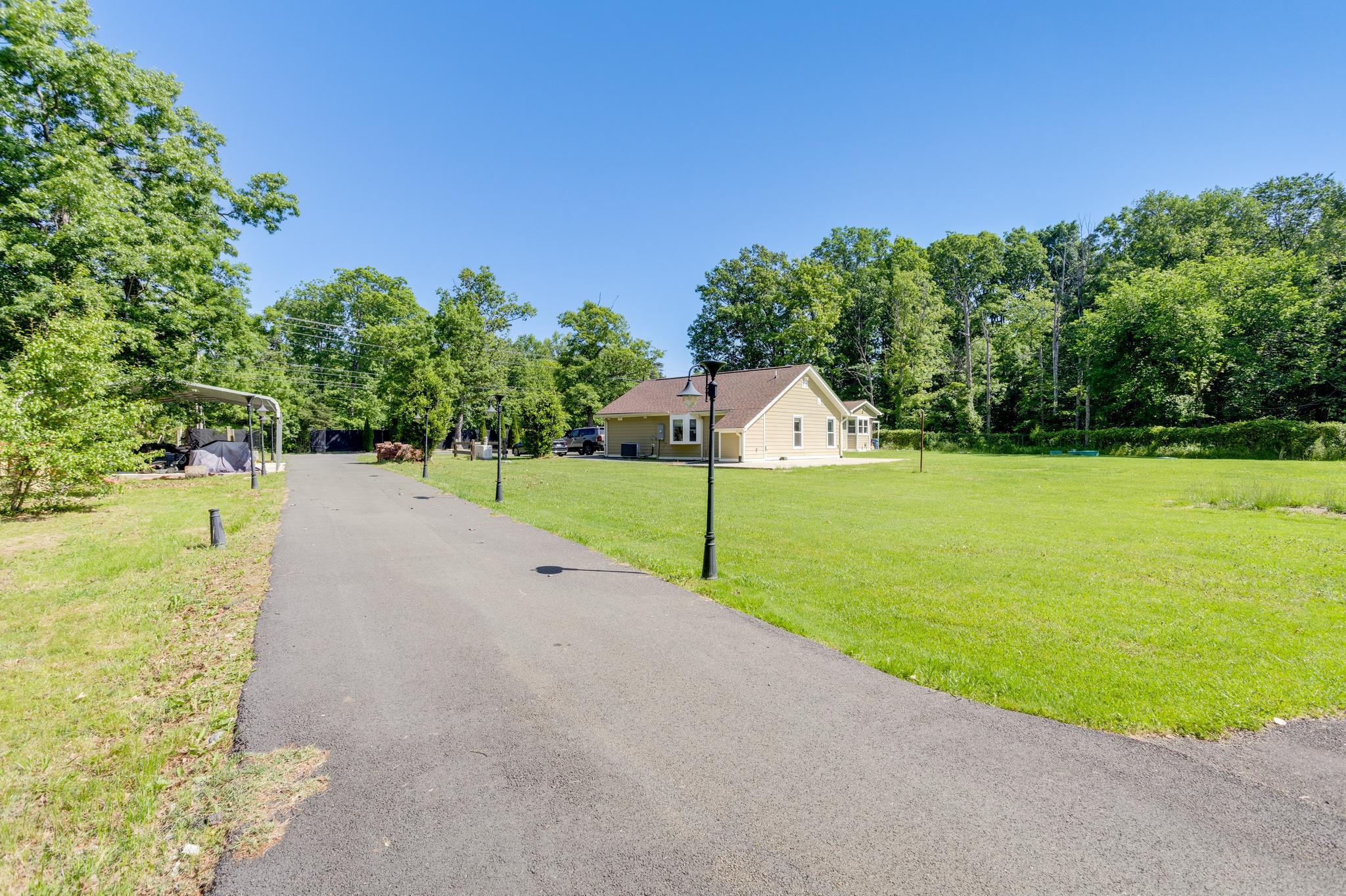11701 Braddock Road Fairfax, VA 22030 - Photo 65 of 70 Solar street lamps