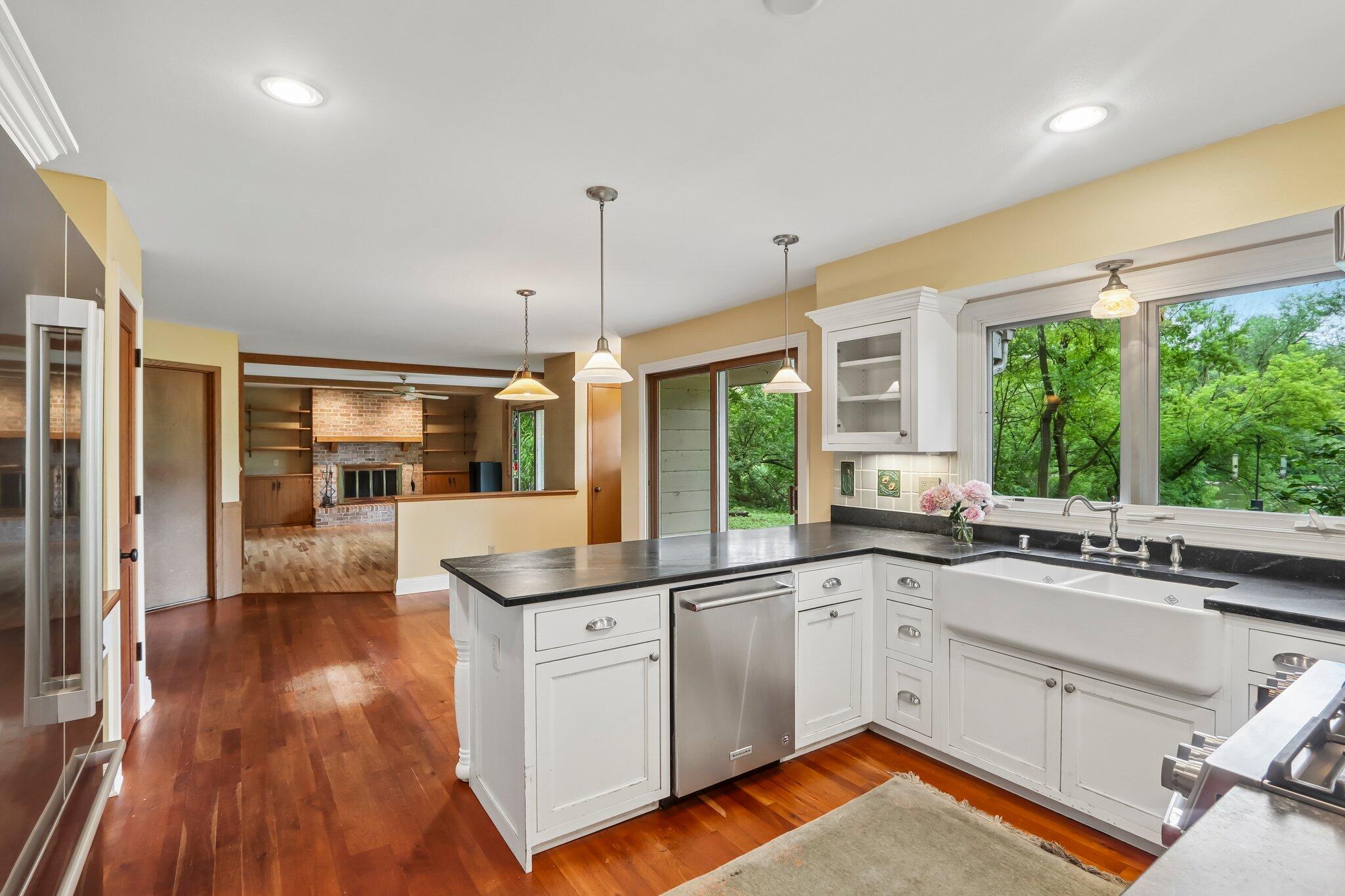 7400 North Pierron Road Glendale, WI 53209 - Photo 45 of 49 21-web-or-mls-N Pierron Rd-S1806-021