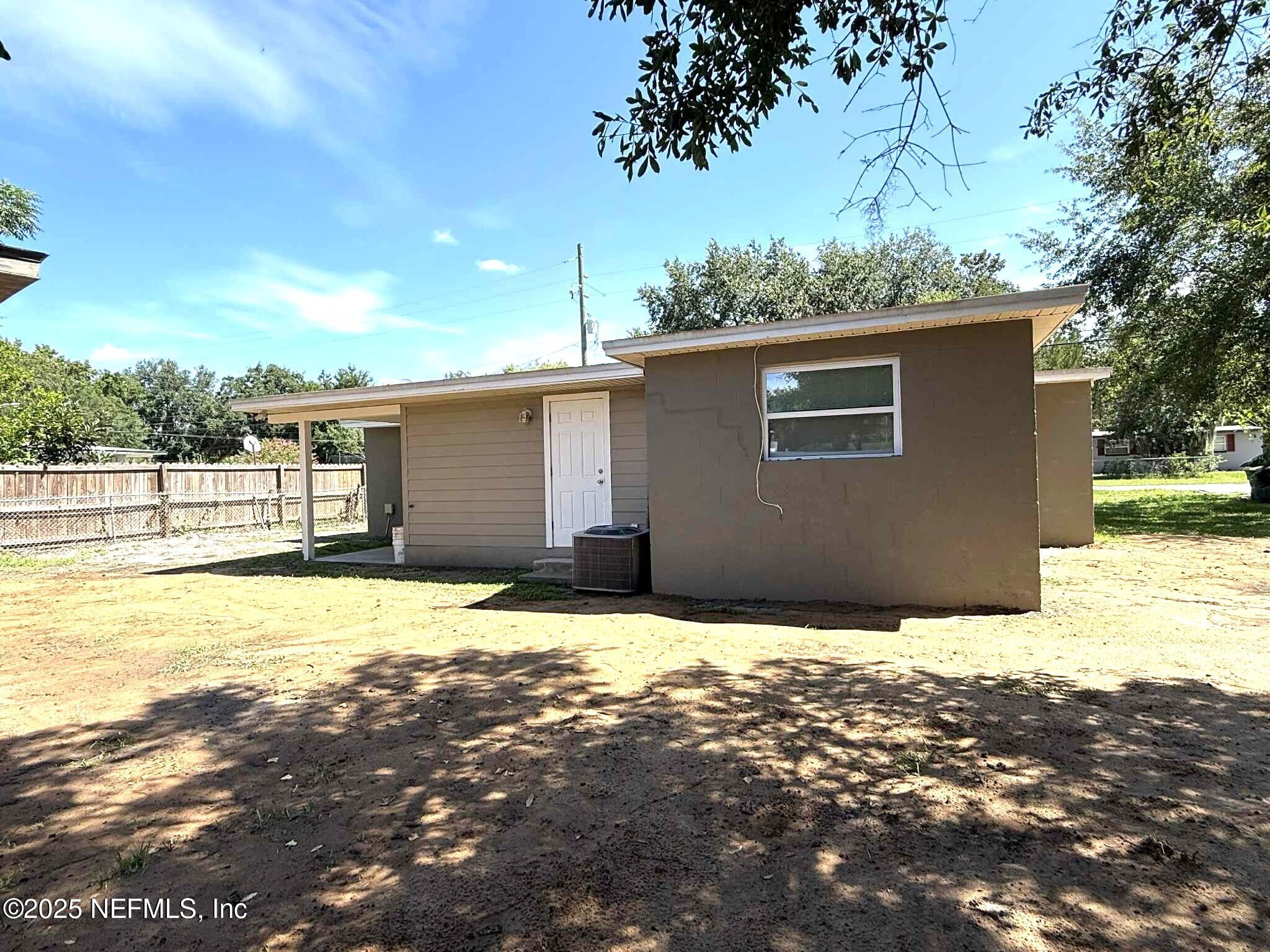 1714 Cortez Road Jacksonville, FL 32246 - Photo 4 of 19 4