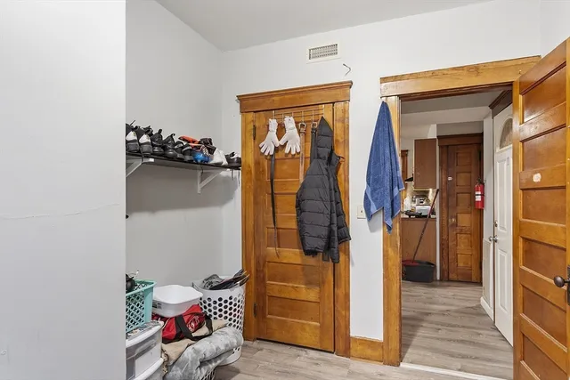 $849,900 | 12 Windsor Street, Worcester, MA 01605