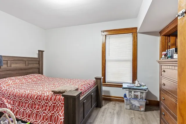 $849,900 | 12 Windsor Street, Worcester, MA 01605