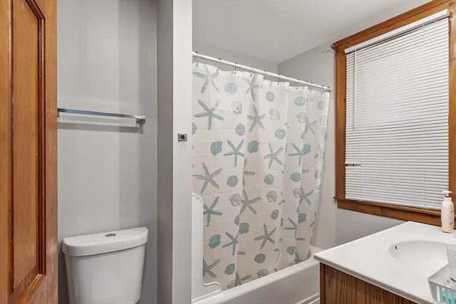 $849,900 | 12 Windsor Street, Worcester, MA 01605