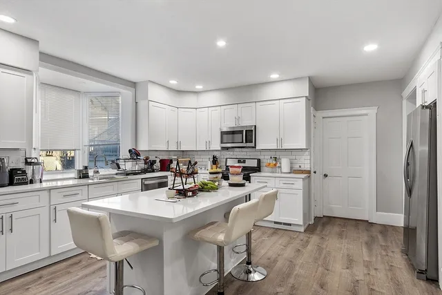 $849,900 | 12 Windsor Street, Worcester, MA 01605