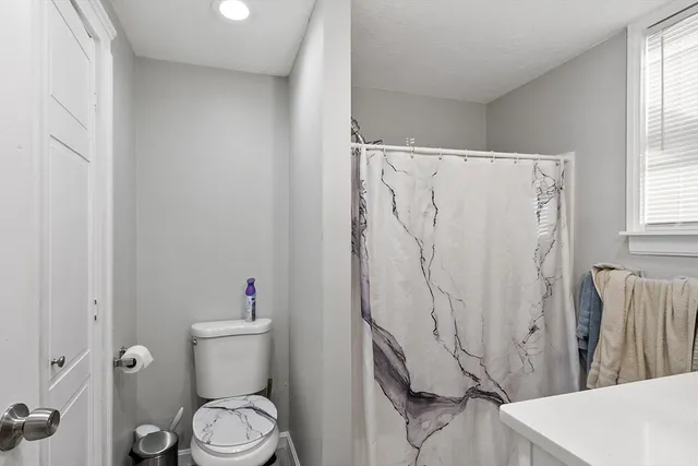 $849,900 | 12 Windsor Street, Worcester, MA 01605