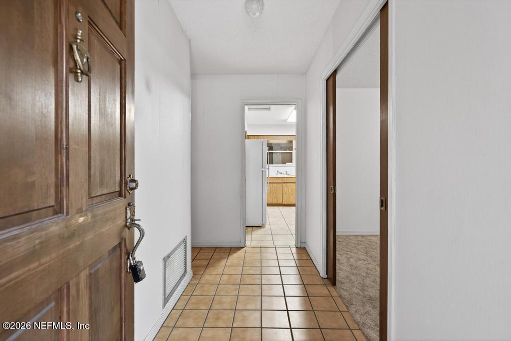 951 Grace Terrace Jacksonville, FL 32205 - Photo 4 of 27 Entry