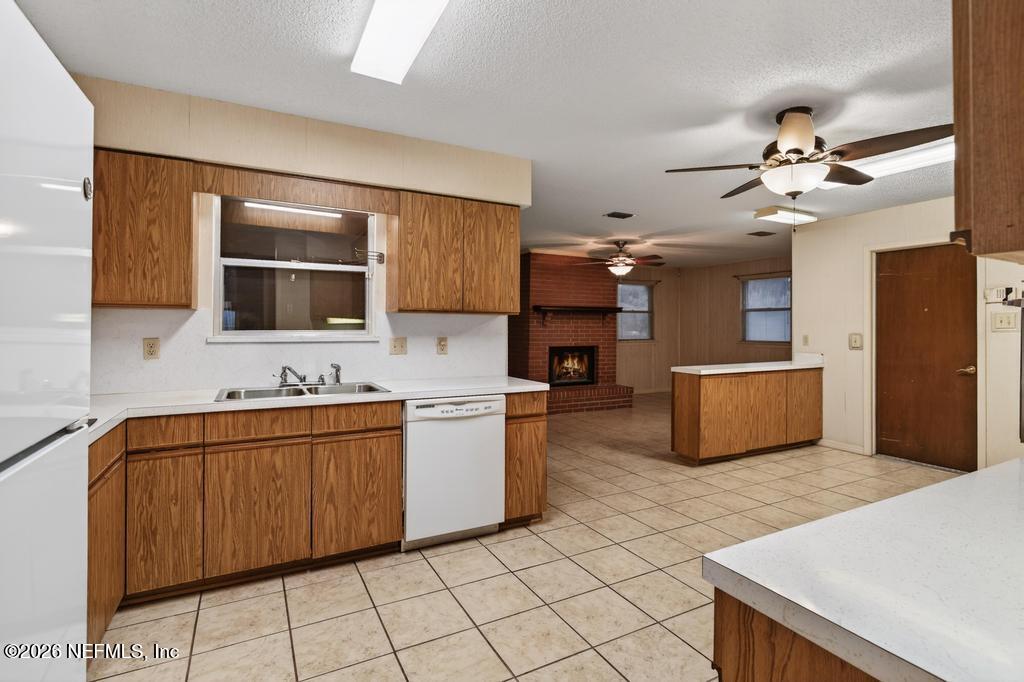 951 Grace Terrace Jacksonville, FL 32205 - Photo 10 of 27 Kitchen 1.2