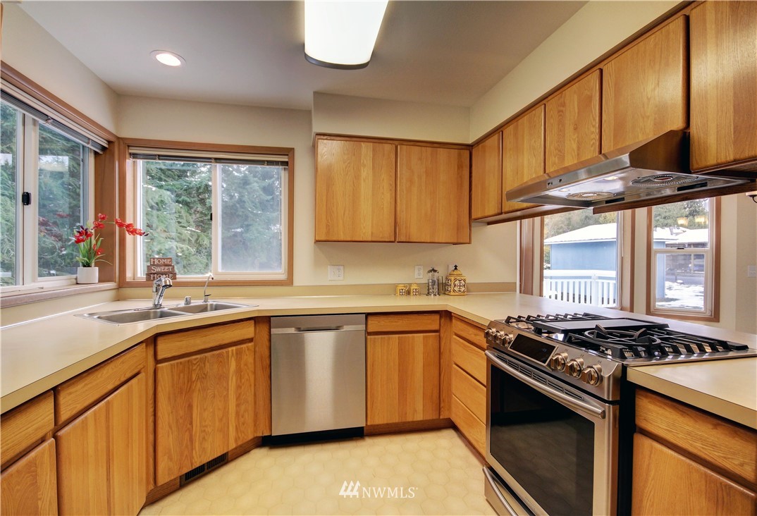 1929 Governor Road Bellingham, WA 98229 - Photo 9 of 25 Gallery Image 9