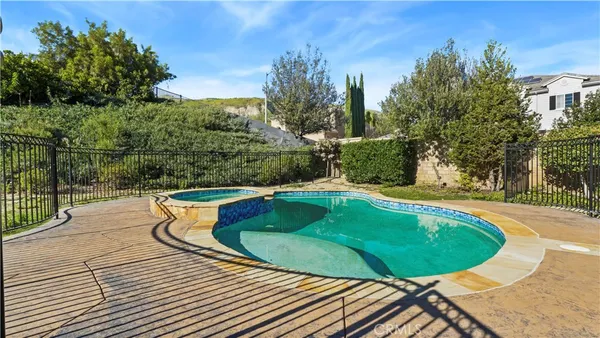 $9,500 | 18549 Clydesdale Road, Granada Hills, CA 91344