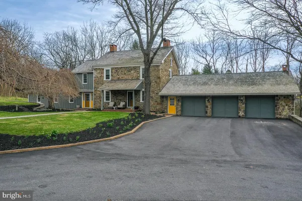 $875,000 | 566 Scenic Drive, Bernville, PA 19506
