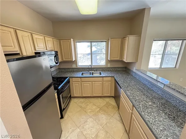 $1,295 | 5250 South Rainbow Boulevard, Unit 2050, Las Vegas, NV 89118