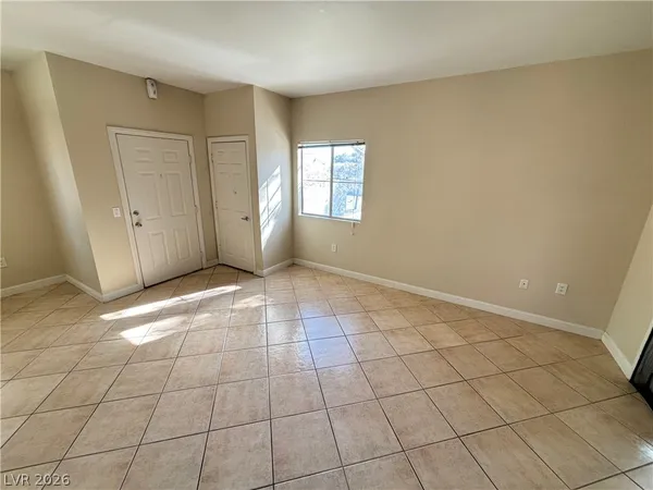 $1,295 | 5250 South Rainbow Boulevard, Unit 2050, Las Vegas, NV 89118