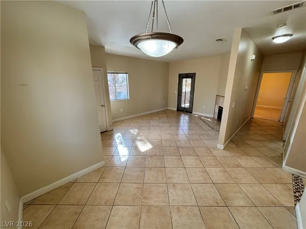 $1,295 | 5250 South Rainbow Boulevard, Unit 2050, Las Vegas, NV 89118