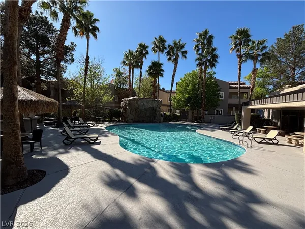 $1,295 | 5250 South Rainbow Boulevard, Unit 2050, Las Vegas, NV 89118