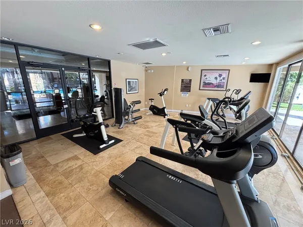 $1,295 | 5250 South Rainbow Boulevard, Unit 2050, Las Vegas, NV 89118