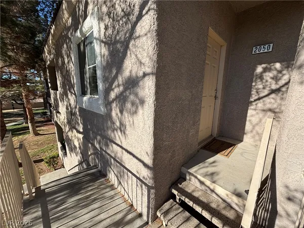 $1,295 | 5250 South Rainbow Boulevard, Unit 2050, Las Vegas, NV 89118