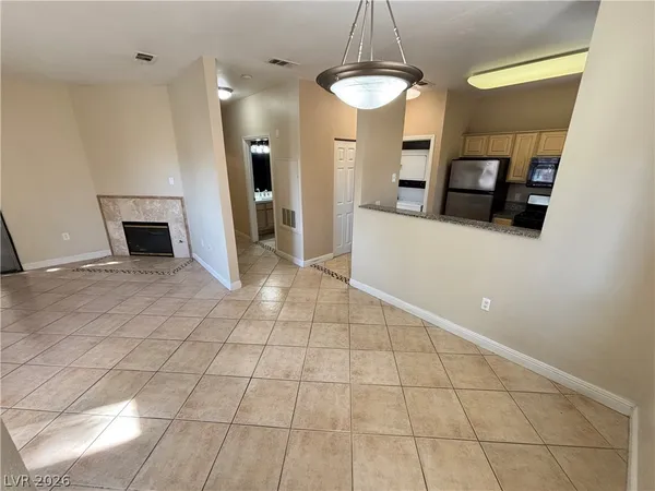 $1,295 | 5250 South Rainbow Boulevard, Unit 2050, Las Vegas, NV 89118