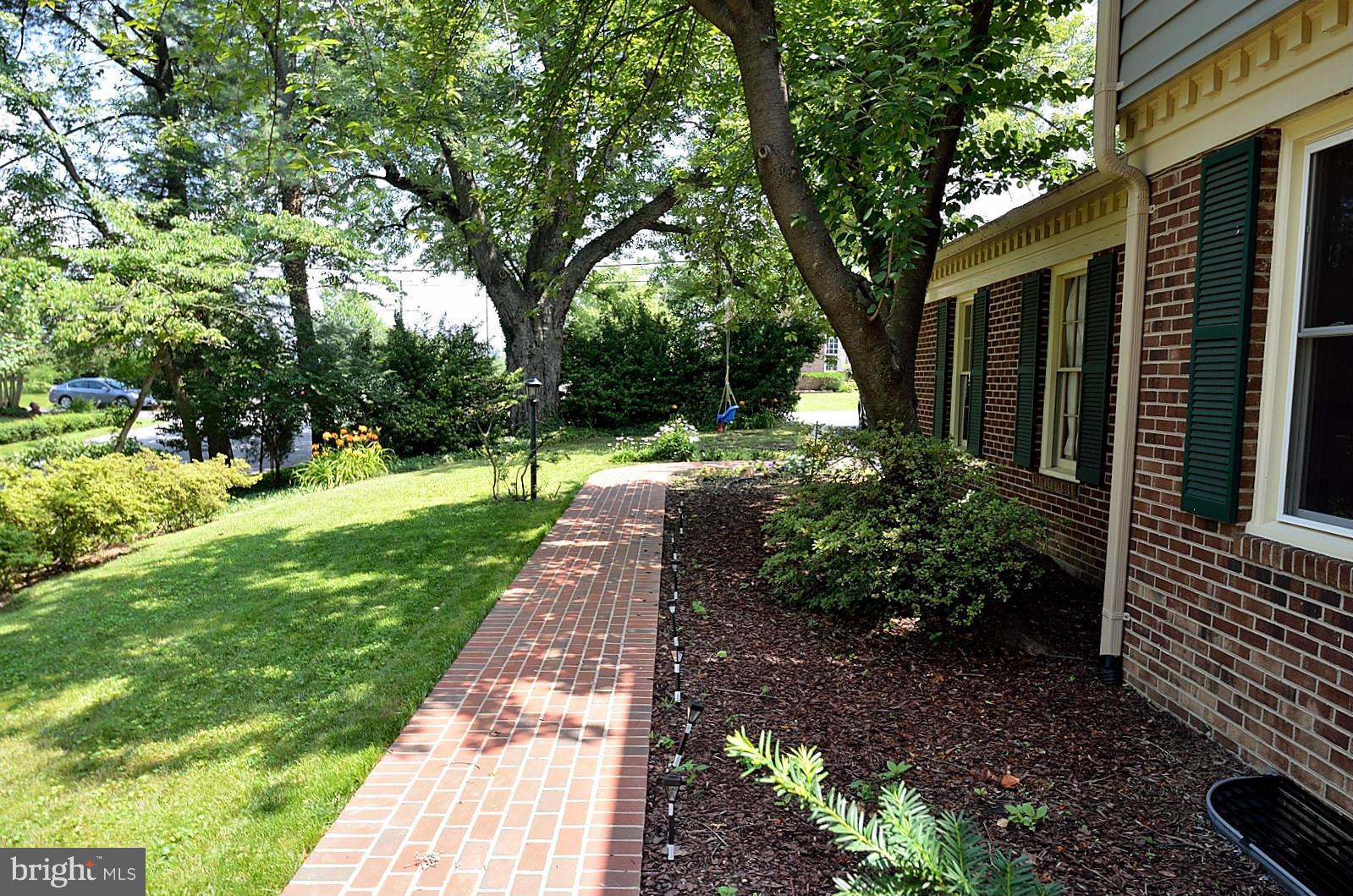 6315 Buffalo Ridge Road Falls Church, VA 22044 - Photo 3 of 29 Exterior (Front)