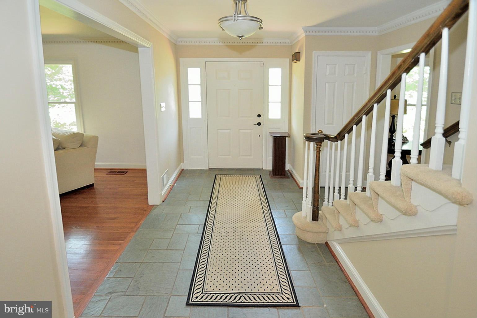 6315 Buffalo Ridge Road Falls Church, VA 22044 - Photo 4 of 29 Interior (General)