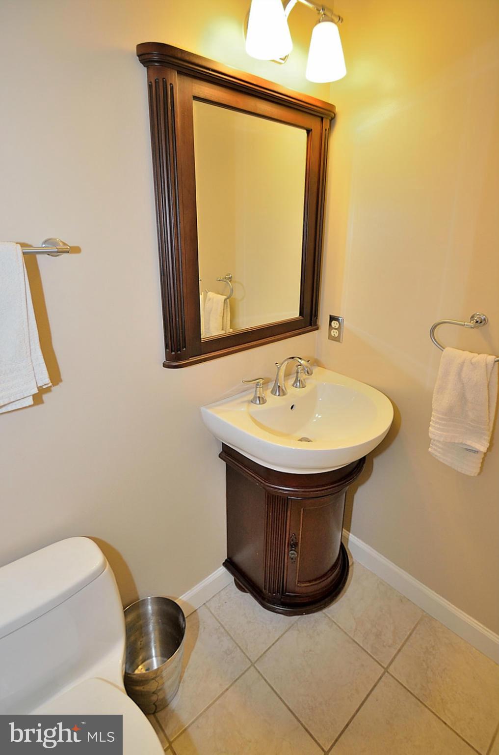 6315 Buffalo Ridge Road Falls Church, VA 22044 - Photo 7 of 29 Bath