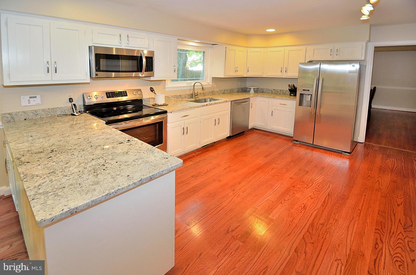 6315 Buffalo Ridge Road Falls Church, VA 22044 - Photo 9 of 29 Kitchen