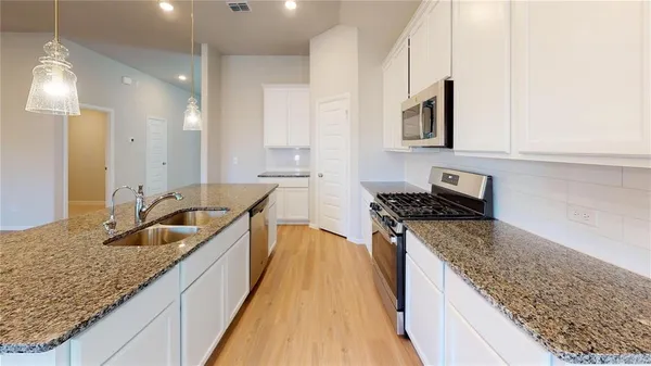 $2,550 | 2404 Chapel Oaks Drive, McKinney, TX 75071