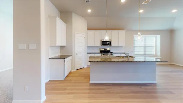 $2,550 | 2404 Chapel Oaks Drive, McKinney, TX 75071