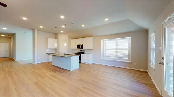 $2,550 | 2404 Chapel Oaks Drive, McKinney, TX 75071