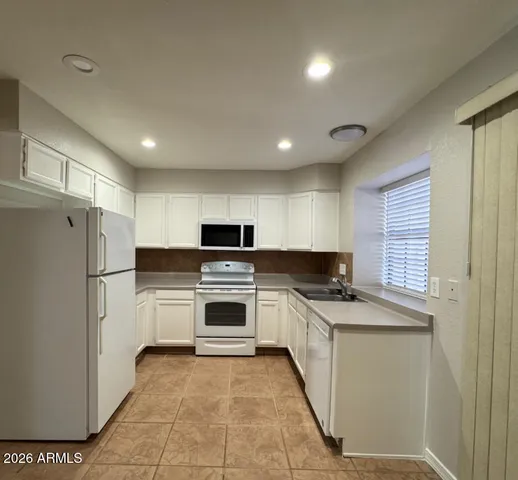 $1,695 | 3491 North Arizona Avenue, Unit 19, Chandler, AZ 85225