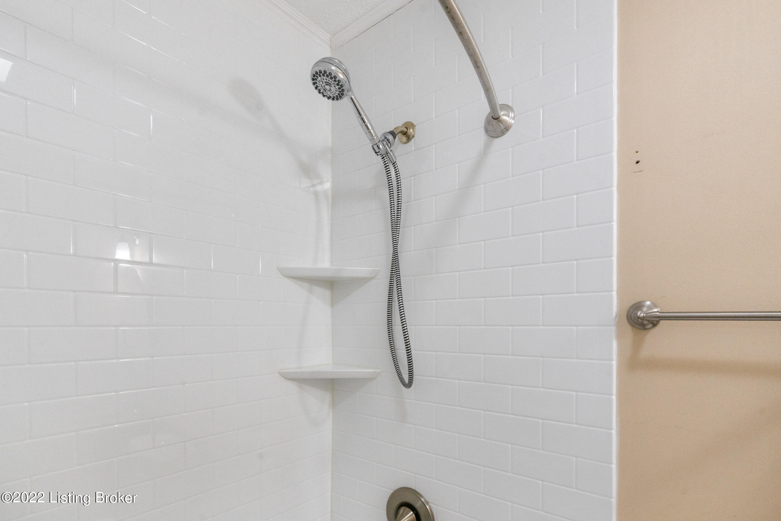 11215 Pyramid Road Louisville, KY 40229 - Photo 22 of 36 11215 Pyramid Road-29