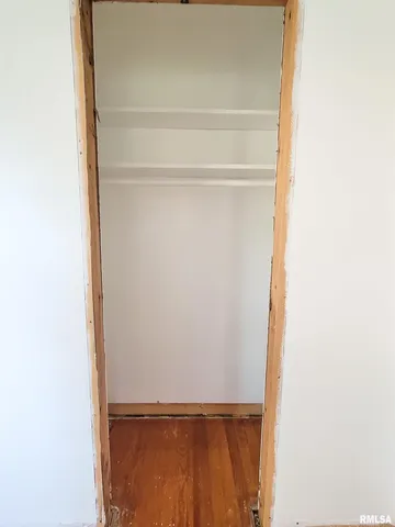 $70,000 | 225 Hickory Street, Flora, IL 62839