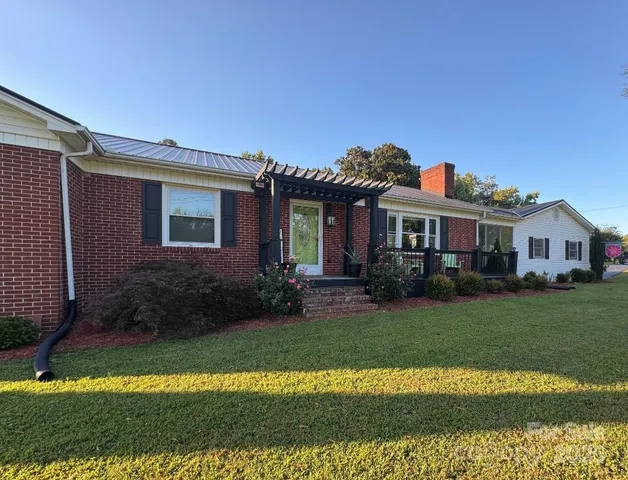 $395,000 | 3883 Bunkerhill School Road, Claremont, NC 28610