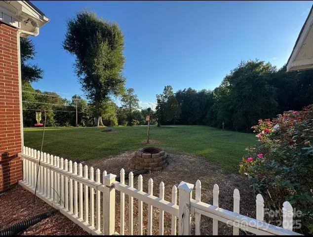 $395,000 | 3883 Bunkerhill School Road, Claremont, NC 28610